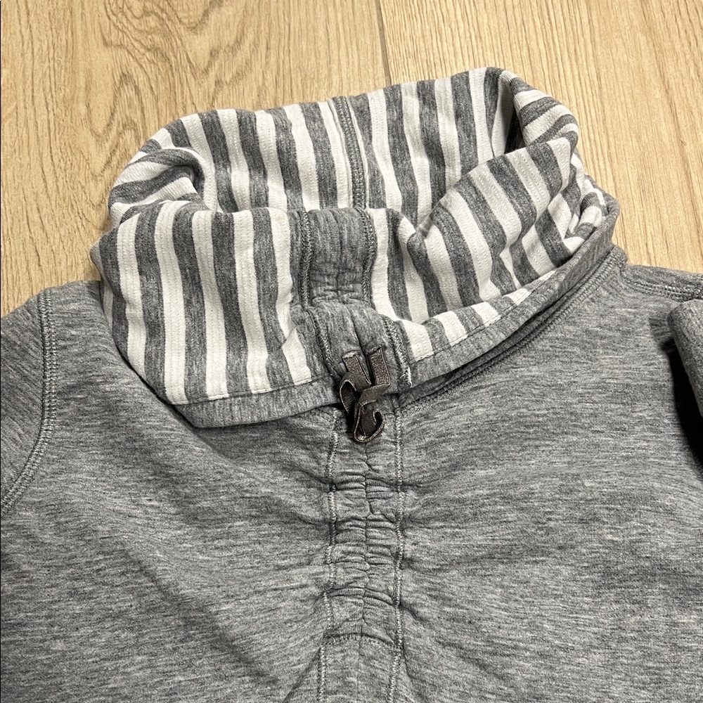 Lululemon In A Cinch Cowl Neck Sweatshirt - Picture 5 of 10